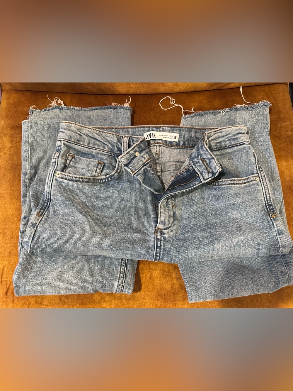 ZARA Light Blue Distressed High-Rise Denim Jeans